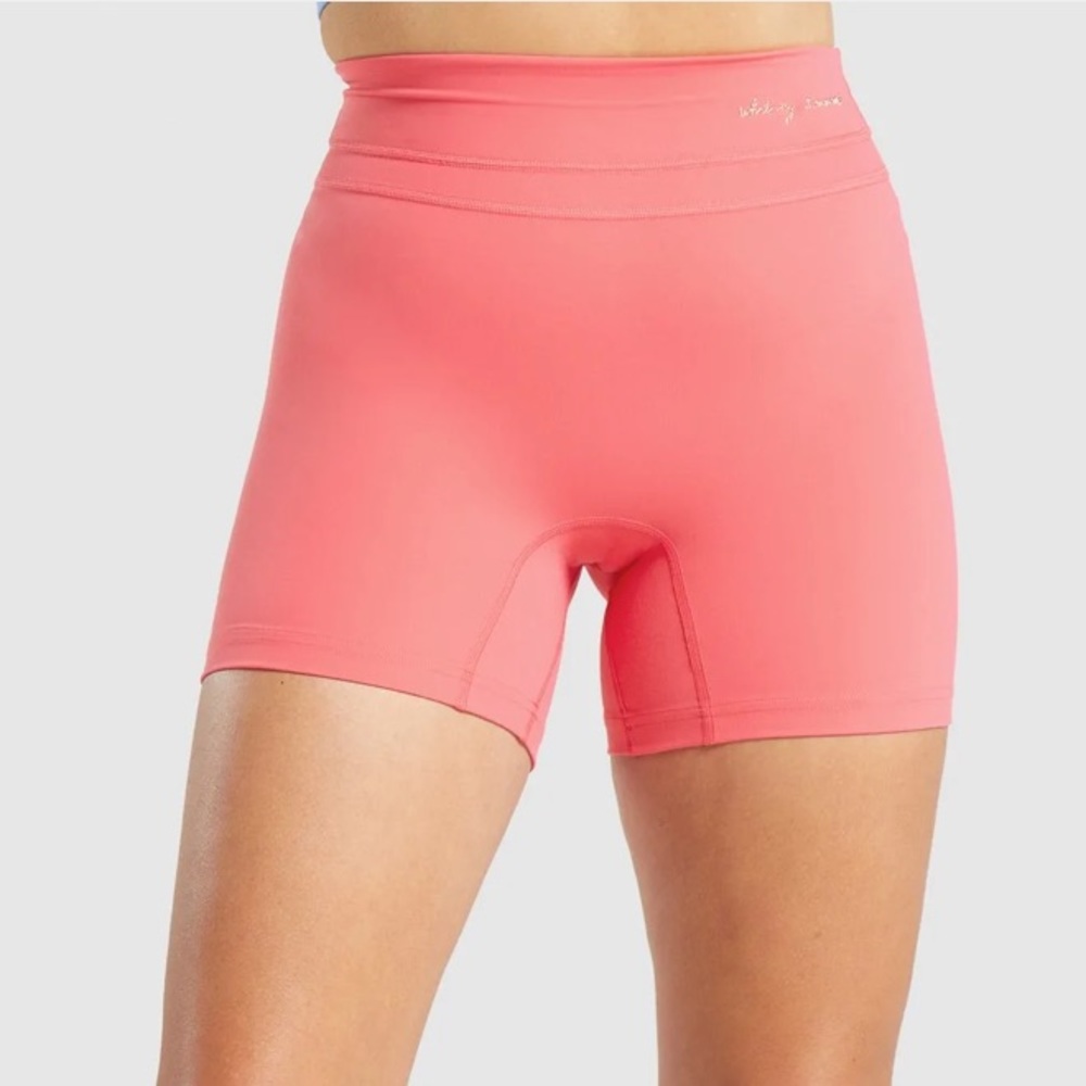 Whitney High Rise Shorts Cyber Red